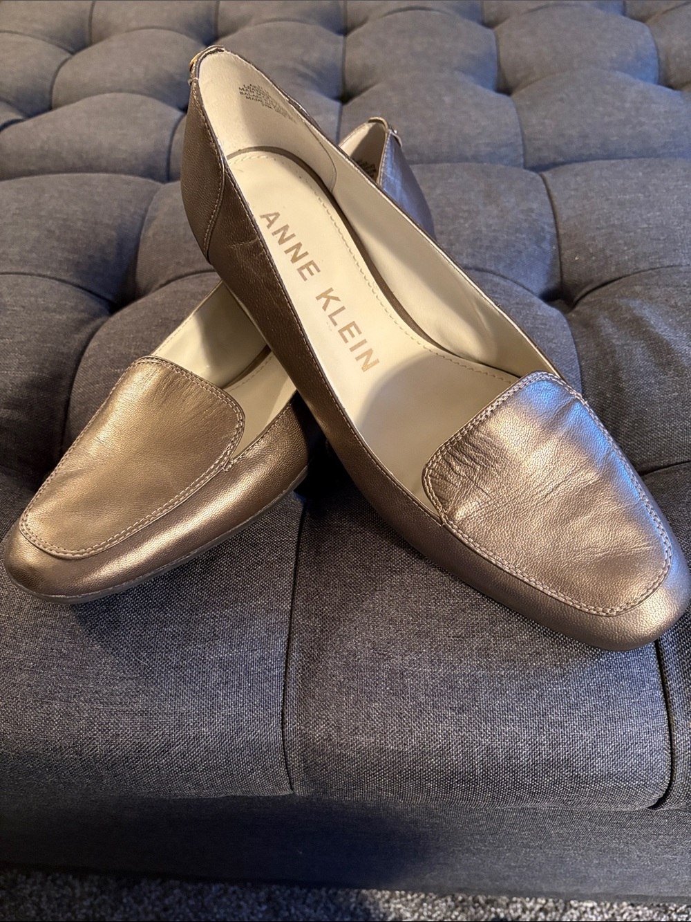 Anne Klein Bronze Metallic Leather Slip-On Loafers LIKE NEW size 11 women’s